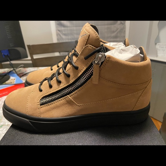 NEW Giuseppe Zanotti Suede Sand Tan Mid Top Sneaker - Picture 3 of 12